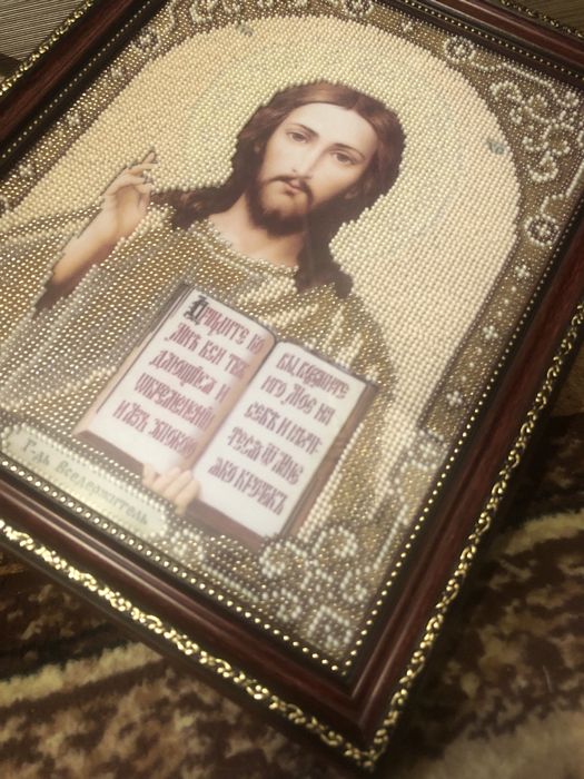 Продам ікону вишиту бісером!