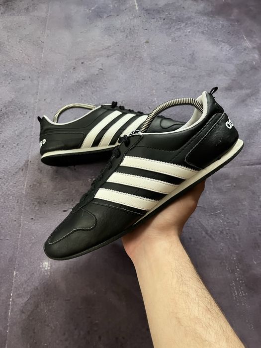 Кросівки adidas neo