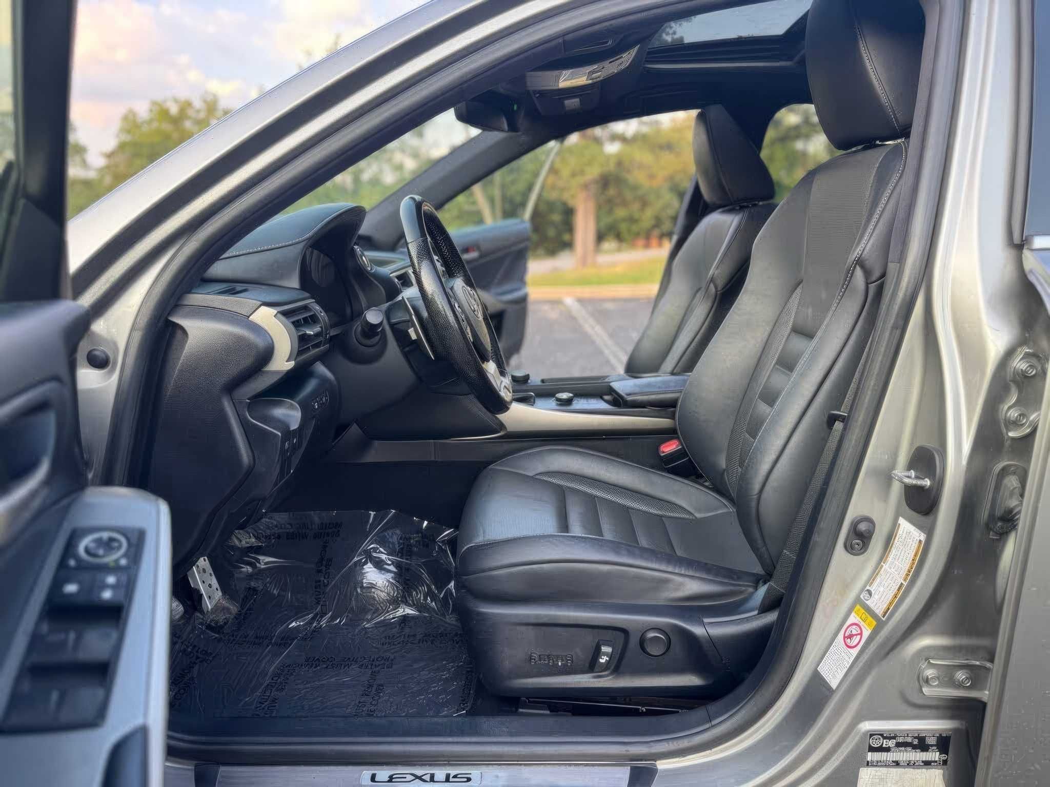 2018 Lexus IS 300
