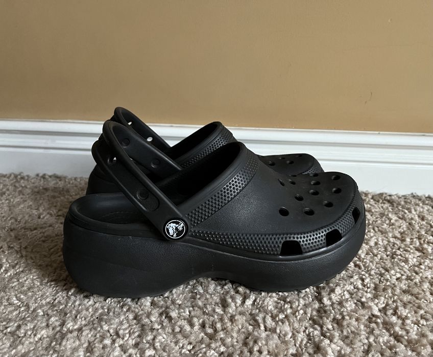 Crocs klapki na platformie 8 w8 37 38 platforma czarne