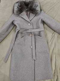 Пальто зимове розмір ХS з натурльним хутром