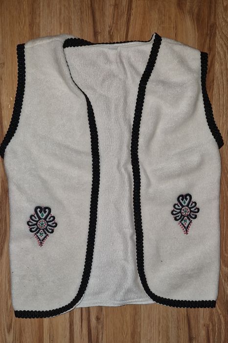 Nowy strój góralski wełniany z el. Parzenicy kapelusz