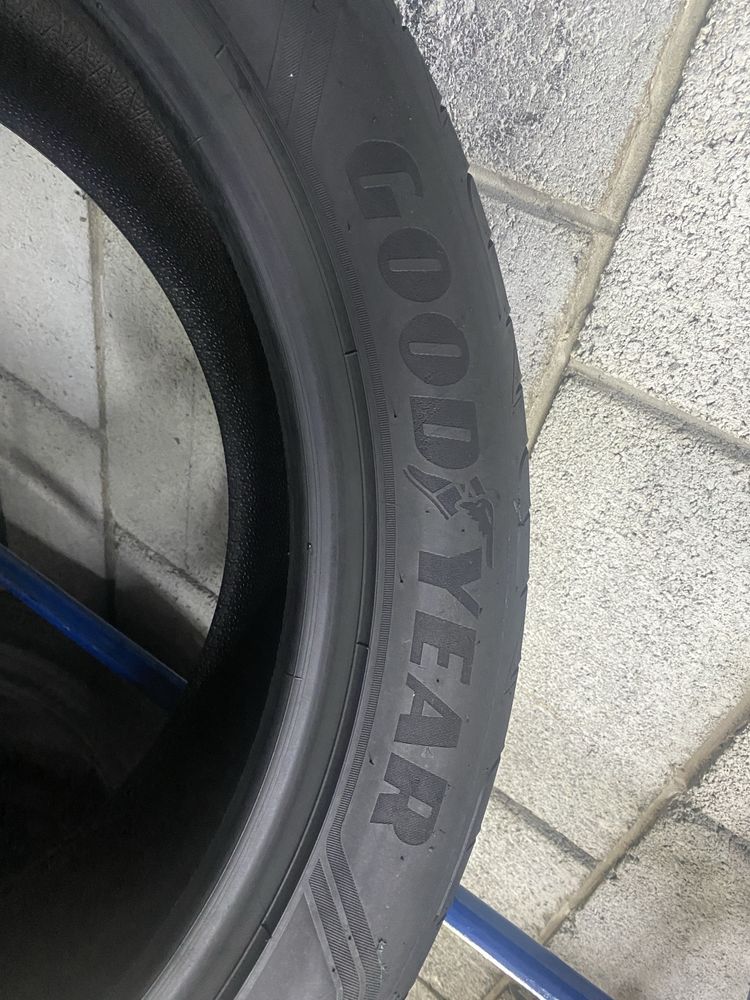 Літні шини 265/45 R21 (108H) GOOD YEAR