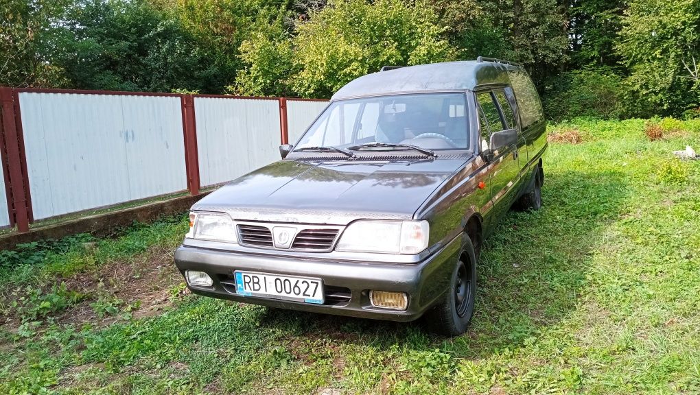 Оригінальний Катафалк Fso Polonez