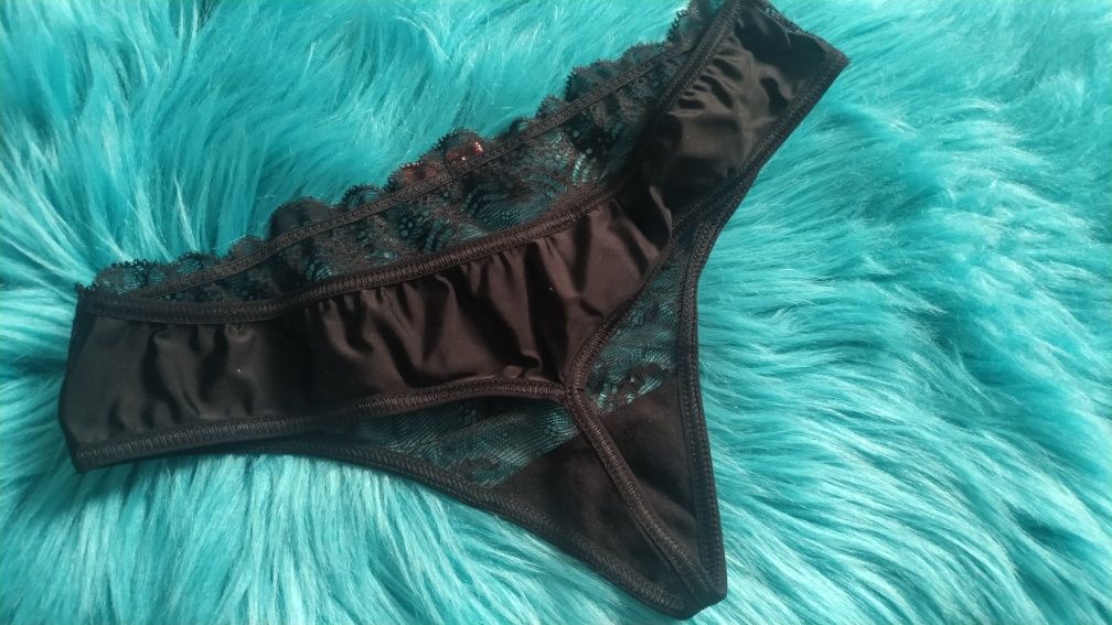 Stringi Róża Ambre XL czarne