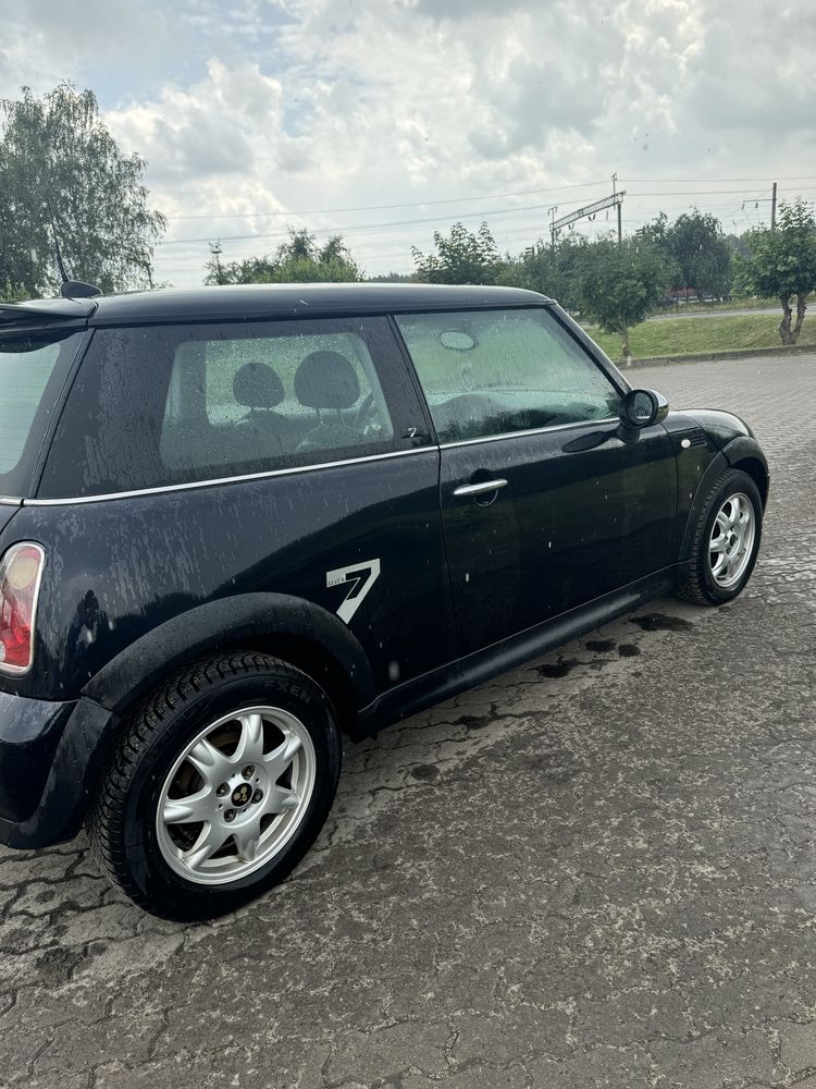 Продам mini cooper