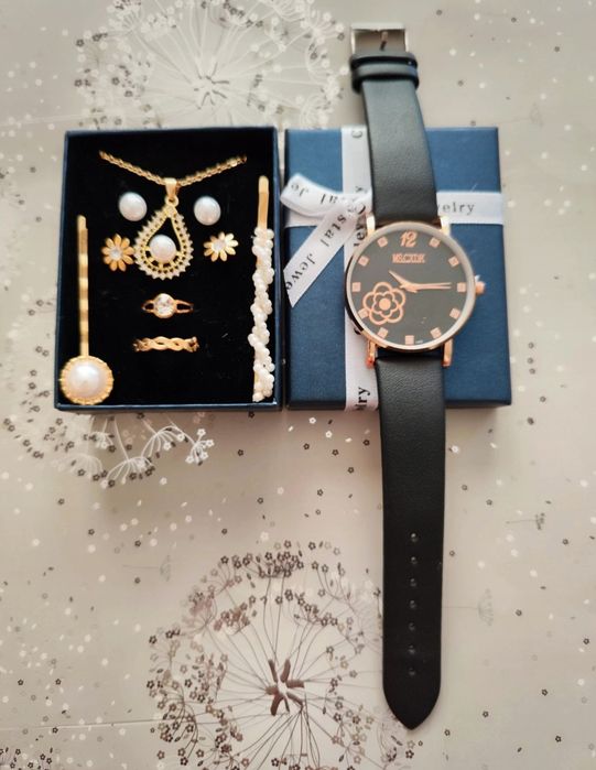 Komplet zegarek kwarcowy CH0160 + biżuteria