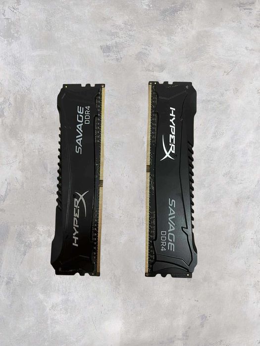 Pamięć RAM: HyperX Savage DDR4 [2x4GB]