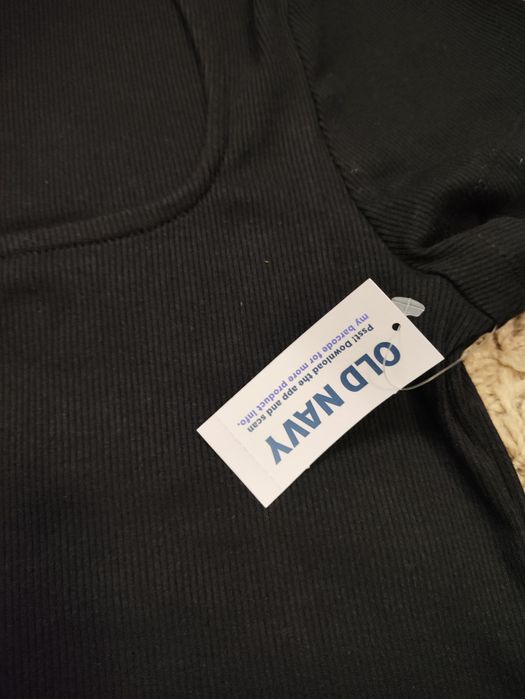 Чорна футболка в рубчик