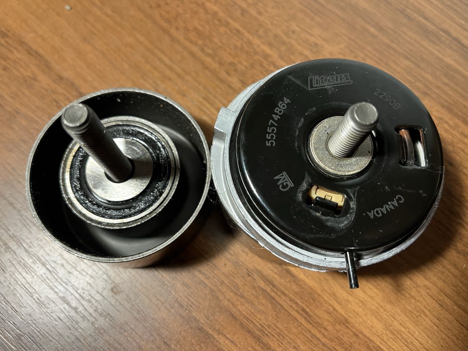 Комплект ременя ГРМ Opel Zafara B