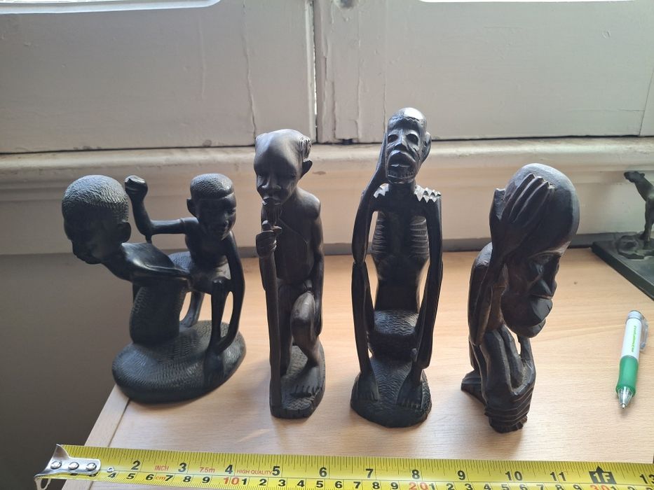 4 estatuetas madeira africana