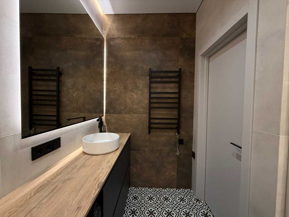 Продаж стильної двокімнатної квартири студії, в центрі міста