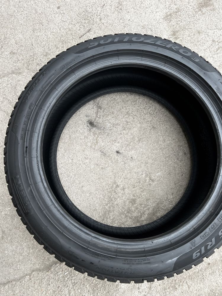 Dwie opony pirelli sottozero 3 245/45/19 2021r.