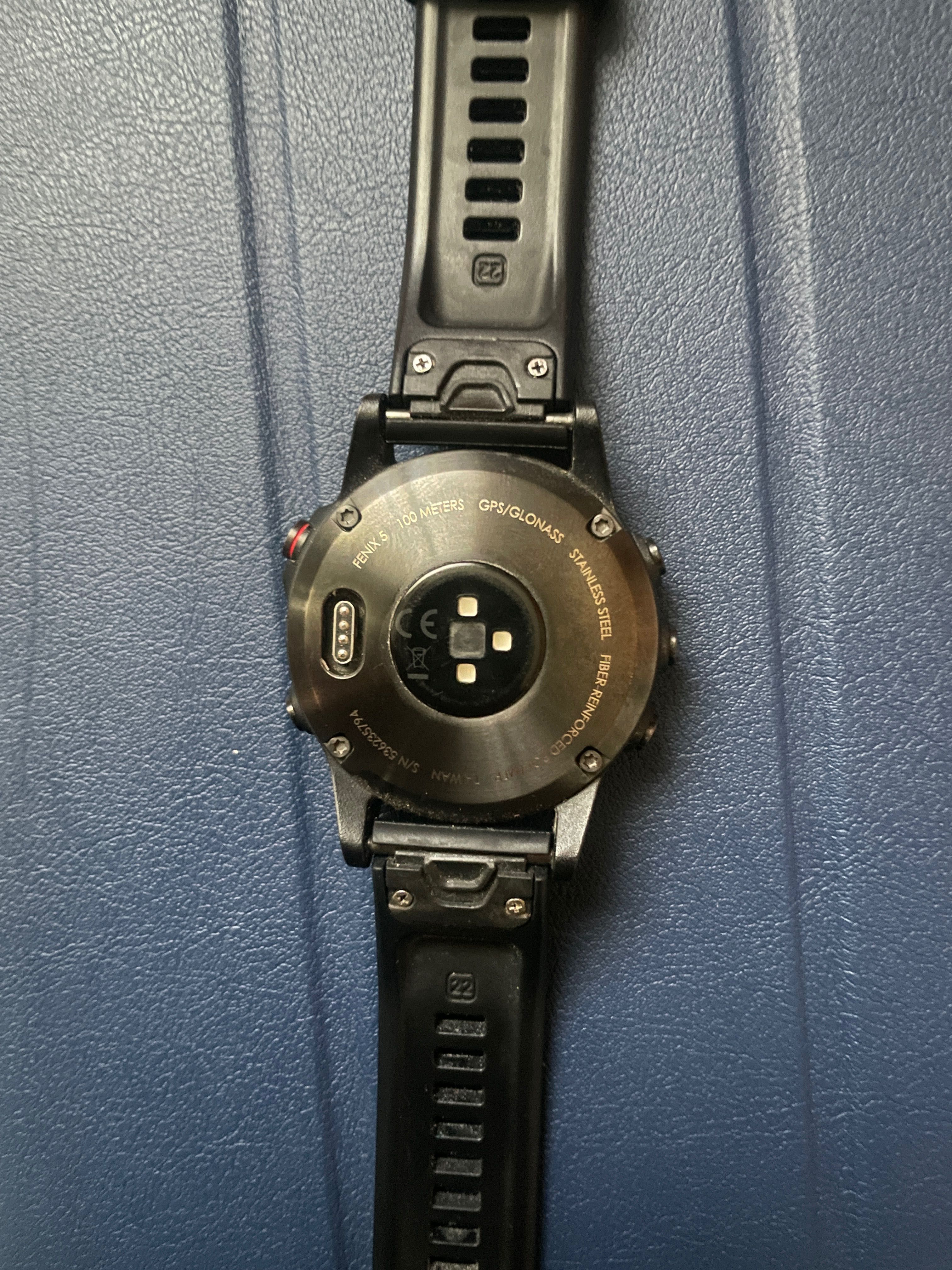 Продам Garmin Fenix 5