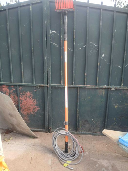 Maquina de varejar elétrica NOVA com bateria e maquina de moer Uva