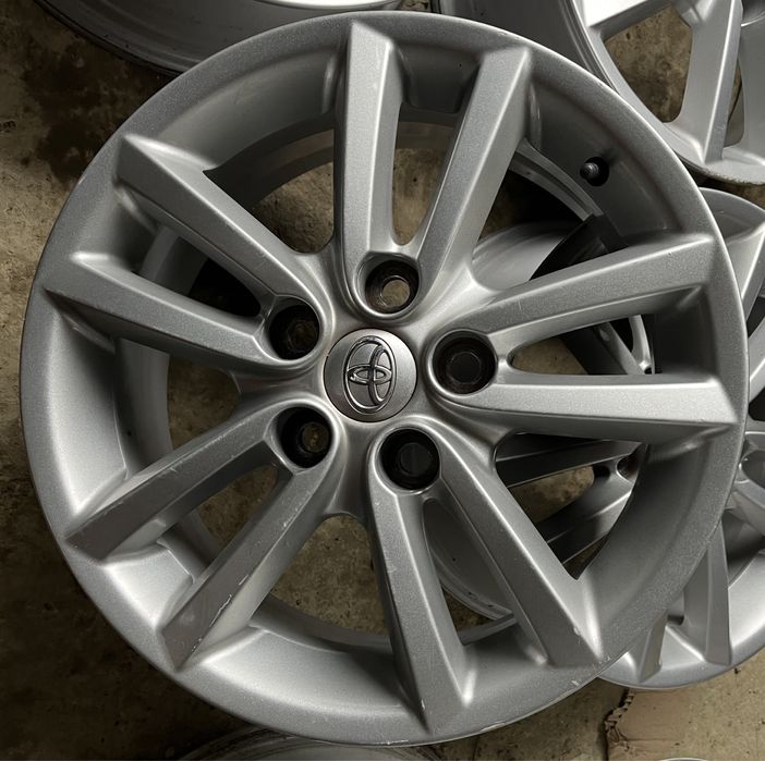 Диски Toyota Corolla Auris R 16 5 114,3 Camry