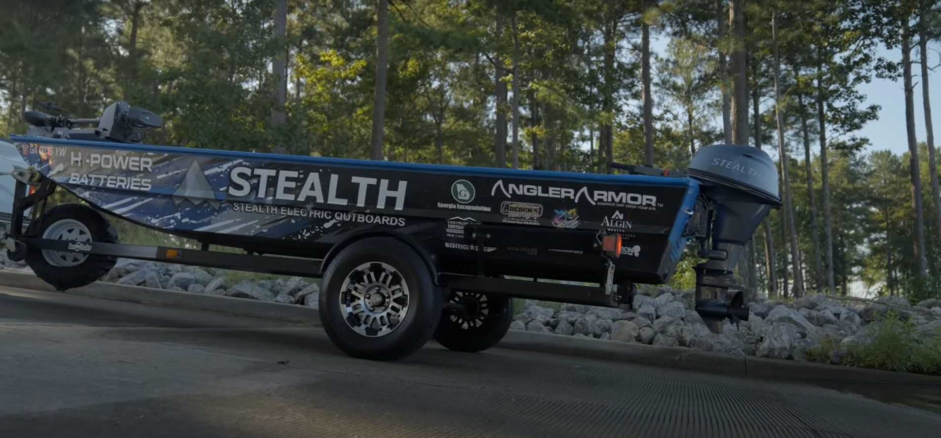 Akumulatory 3szt. zestaw 3x48V/160Ah do  Stealth 75HP - boatcenter.pl