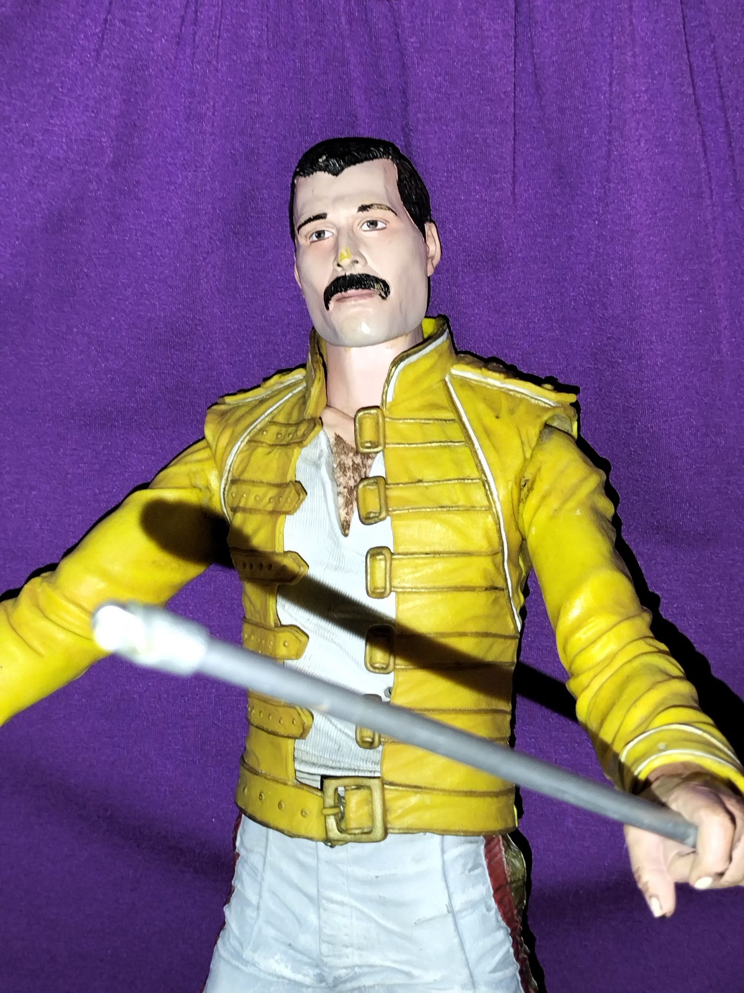 Freddie Mercury com MEDLEY Músical