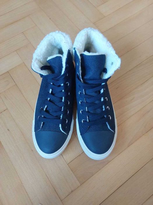 Кросівки Хайтопи НОВІ жіночі 38 розмір 24см осінні