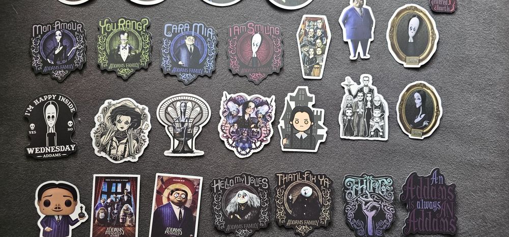 Wendesday/kruki - naklejki na laptopa/telefon 52szt./40szt.