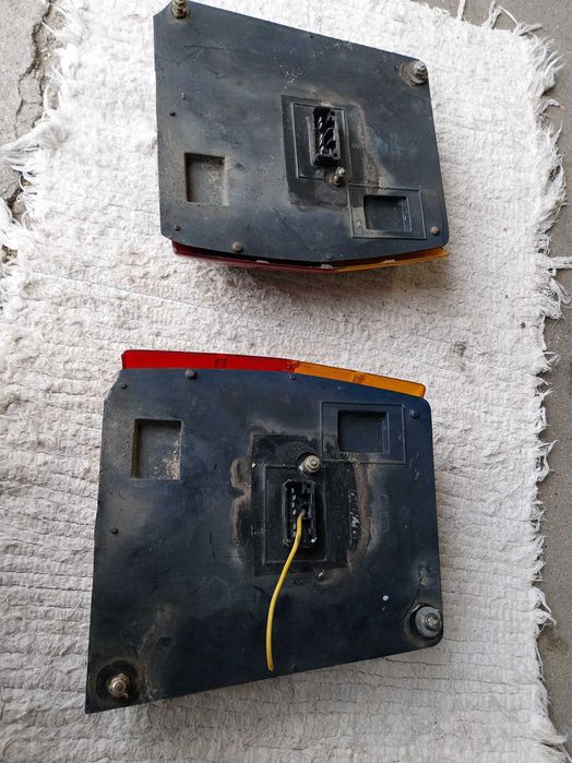 Farois e óticas Fiat Uno