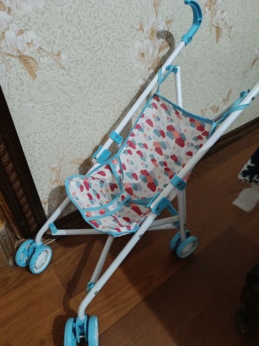 Коляска для ляльок