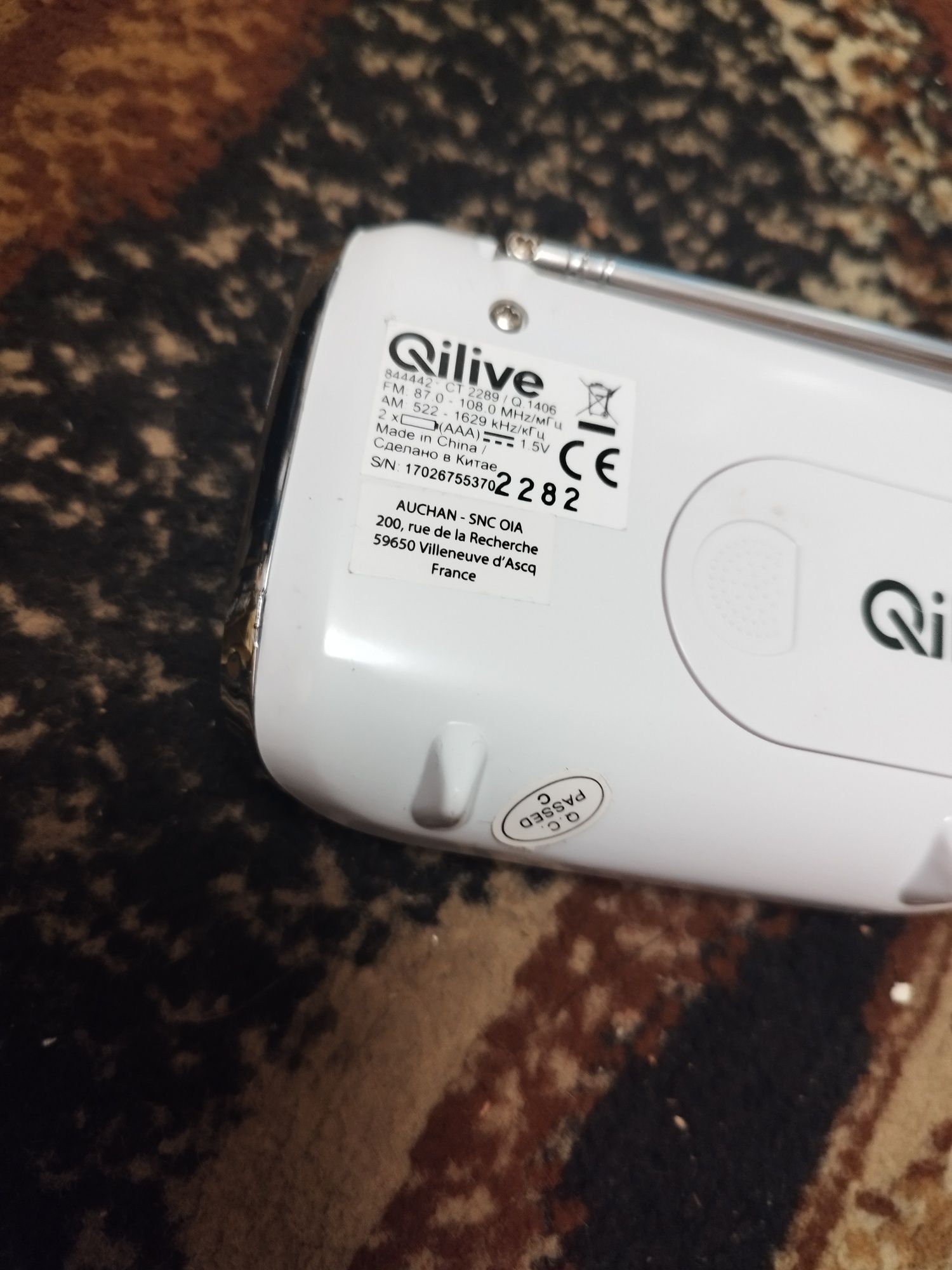 Uszkodzone radyjko Qilive