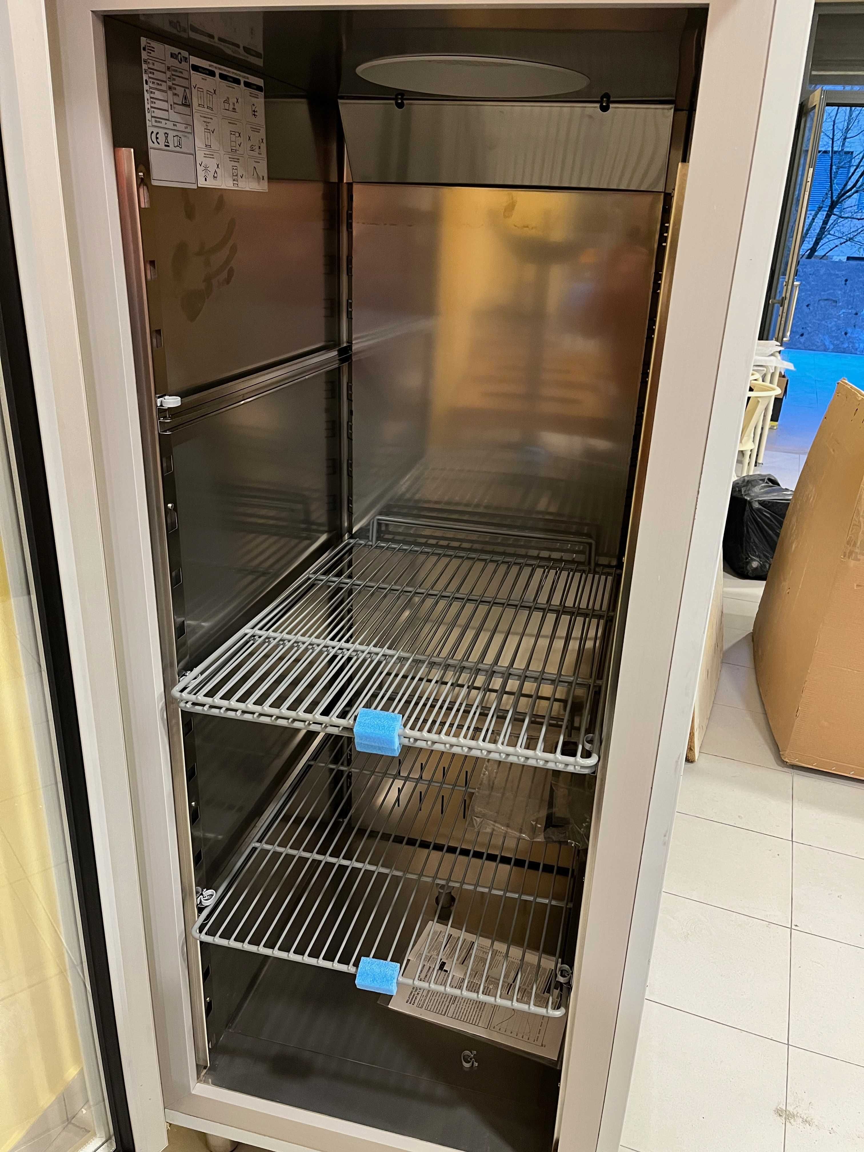 Frigorifico e bancada de refrigeração
