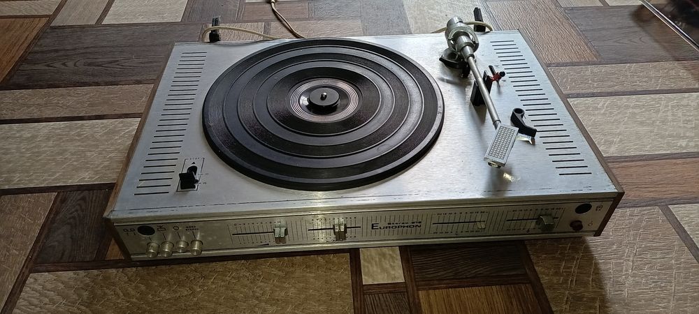 Програвач платівок Europhon, проигрыватель пластинок СССР