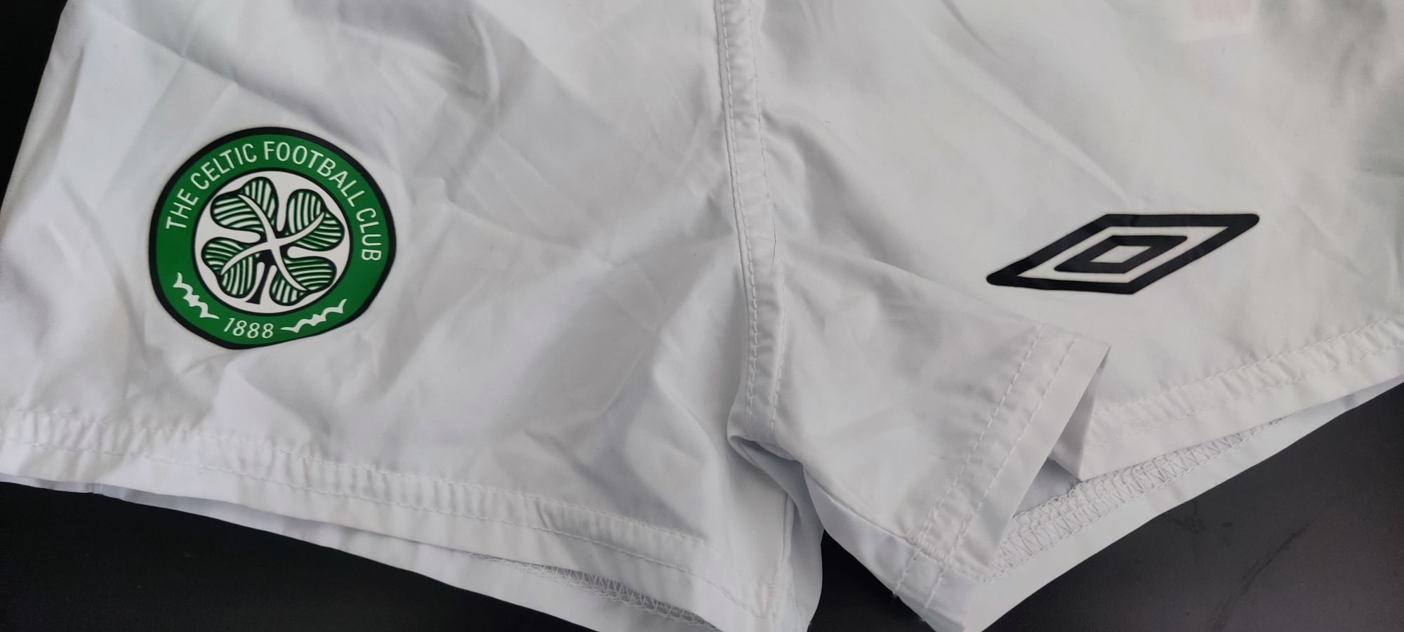 Komplet piłkarski dziecięcy Umbro Celtic FC. rozmiar 74 cm