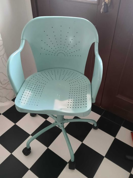 Krzesło obrotowe ikea roberget