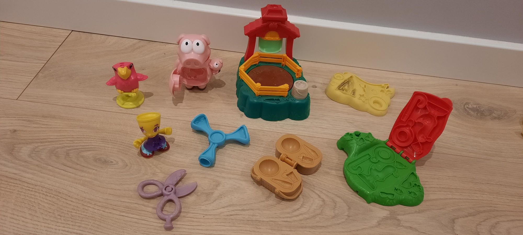Foremki play doh ciastolina świnka wyciaskanie
