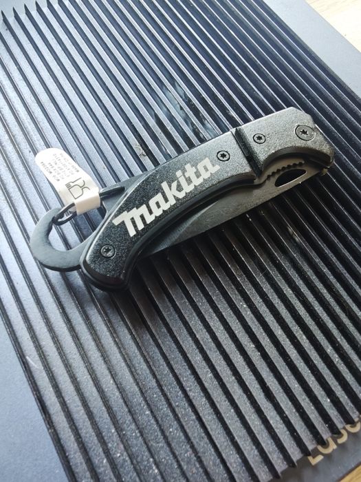 Faca de bolso com mosquetão personalizada ao teu gosto