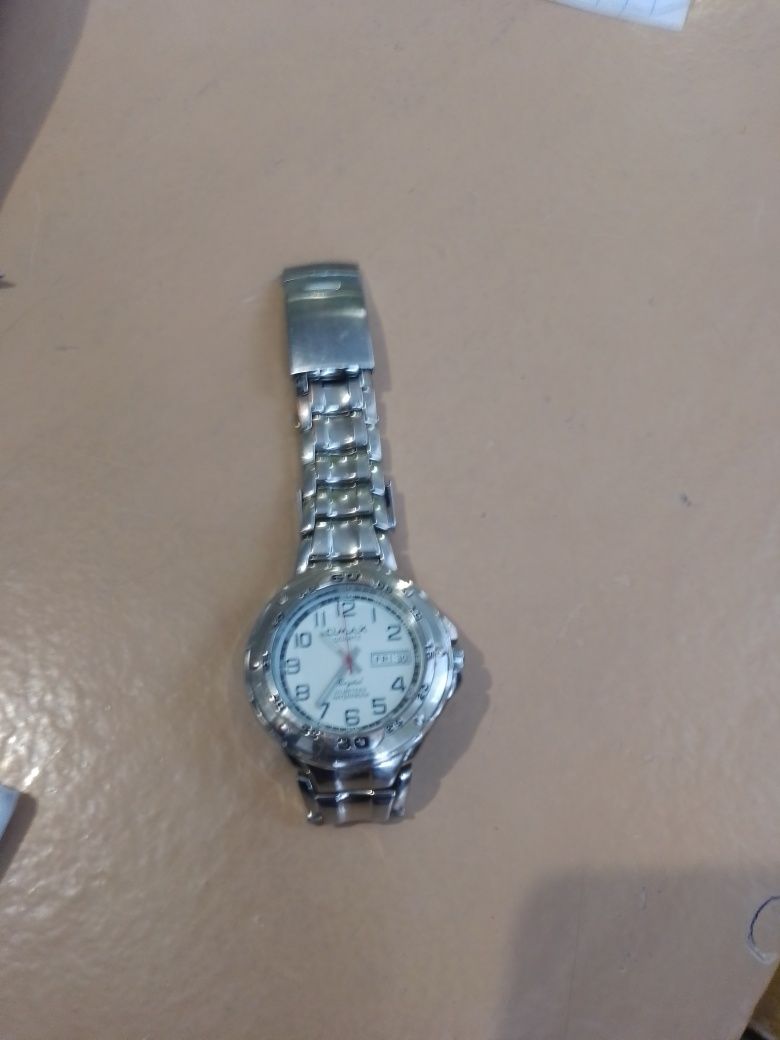 Продам часи QMAX QUARTZ