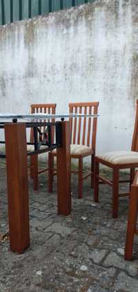 Mesa + 4 cadeiras