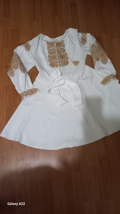 Продам вишите плаття