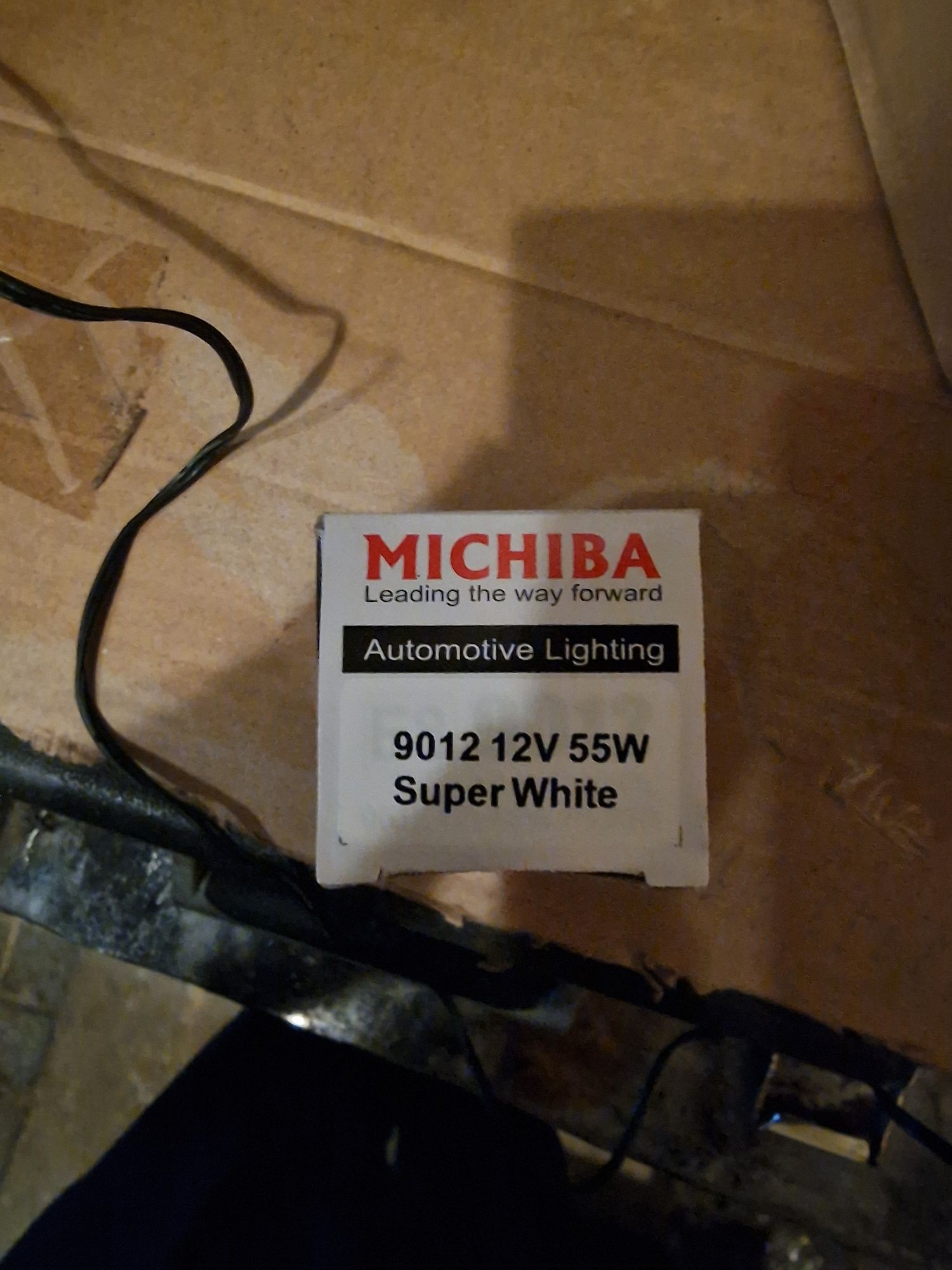Lampada hb3 super withe