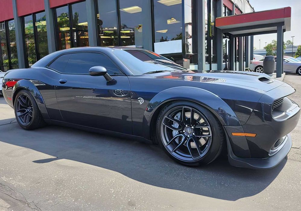 Dodge Challenger      2019