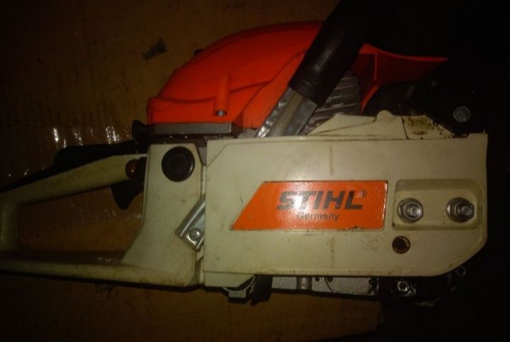 Продам бензопилу