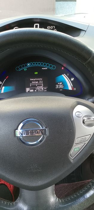 Далекобійний Nissan leaf з батарею 46кВт.