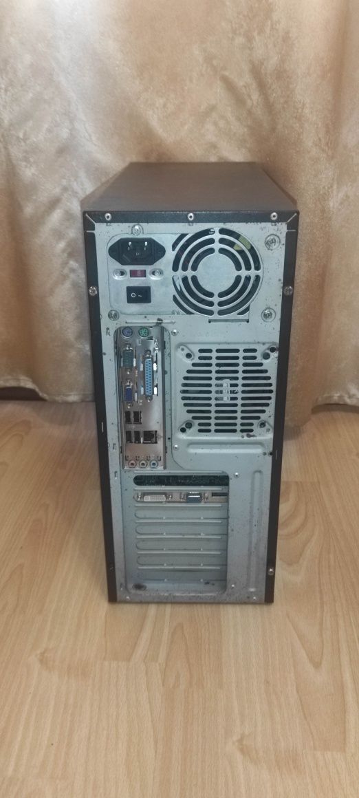 Компьютер 775  сокет