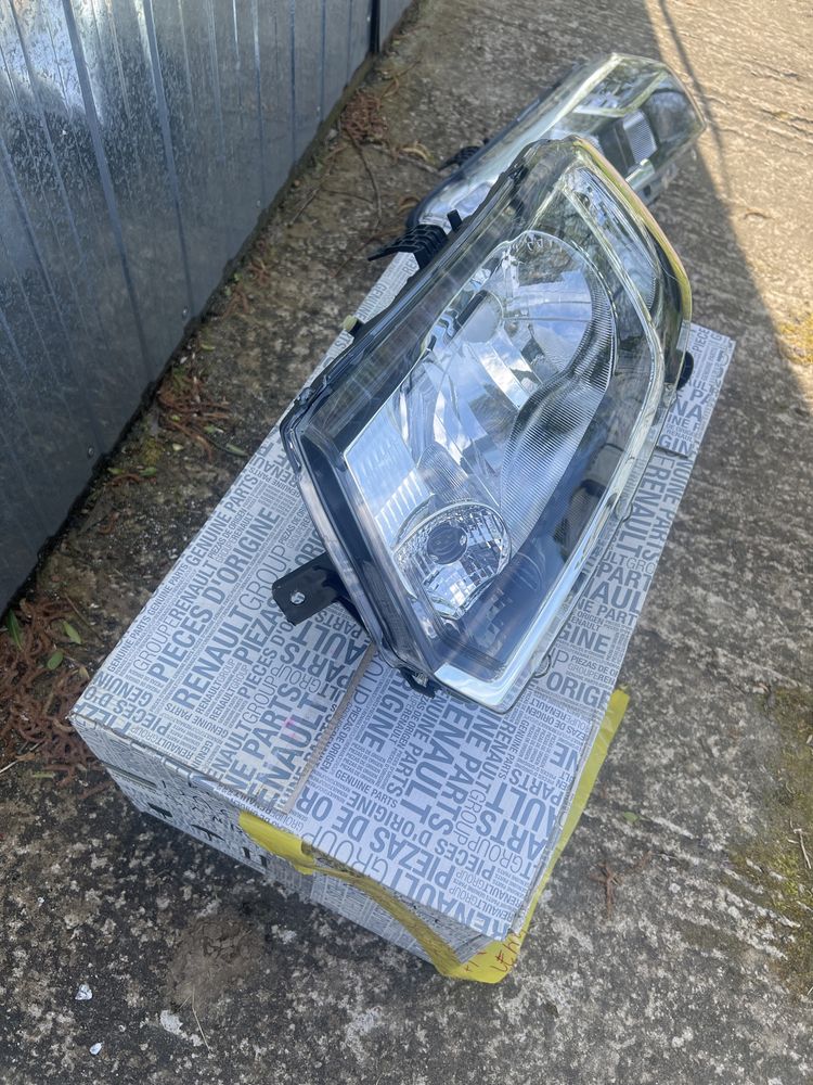 Reflektor lampa przód lewy Dacia Sandero Logan 12-16r