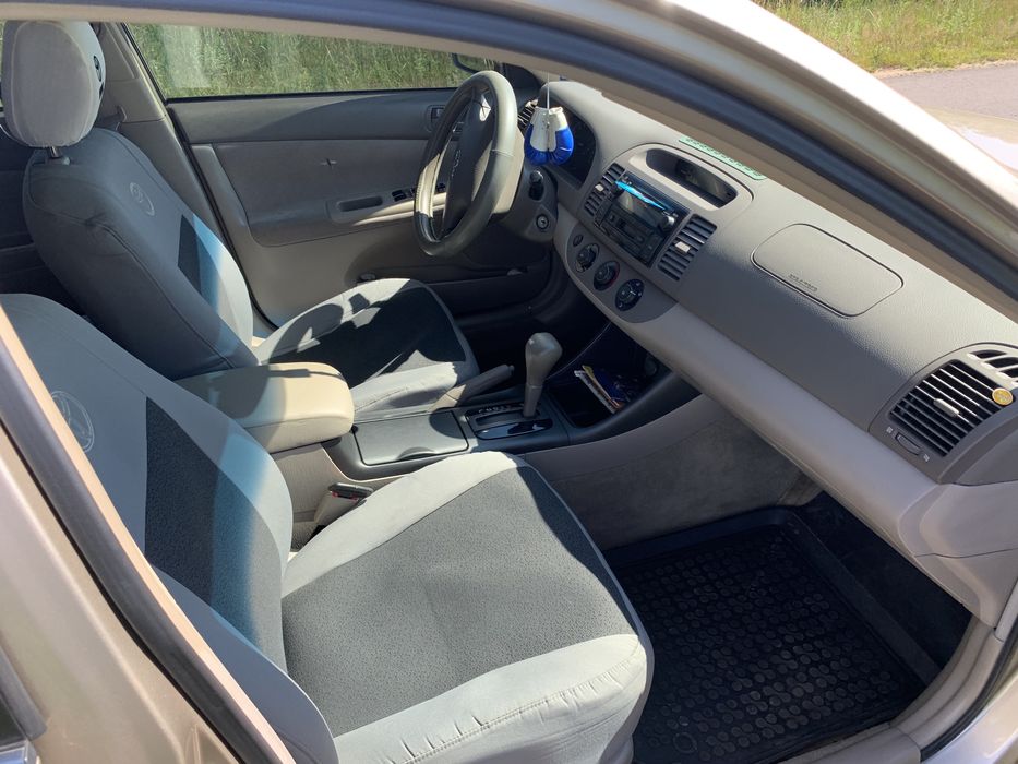 Toyota Camry LE 2002