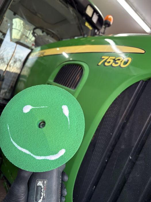 Mobilne czyszczenie kabin polerowanie lakieru ciagników John Deere itp