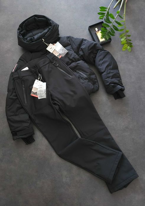 Продам лижна куртка Zara