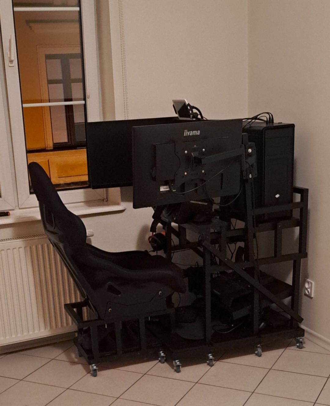 Symulator wyścigowy - thrustmaster i fanatec