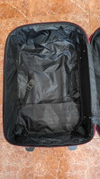 2 malas viagem  pequenas como nova em bom estado