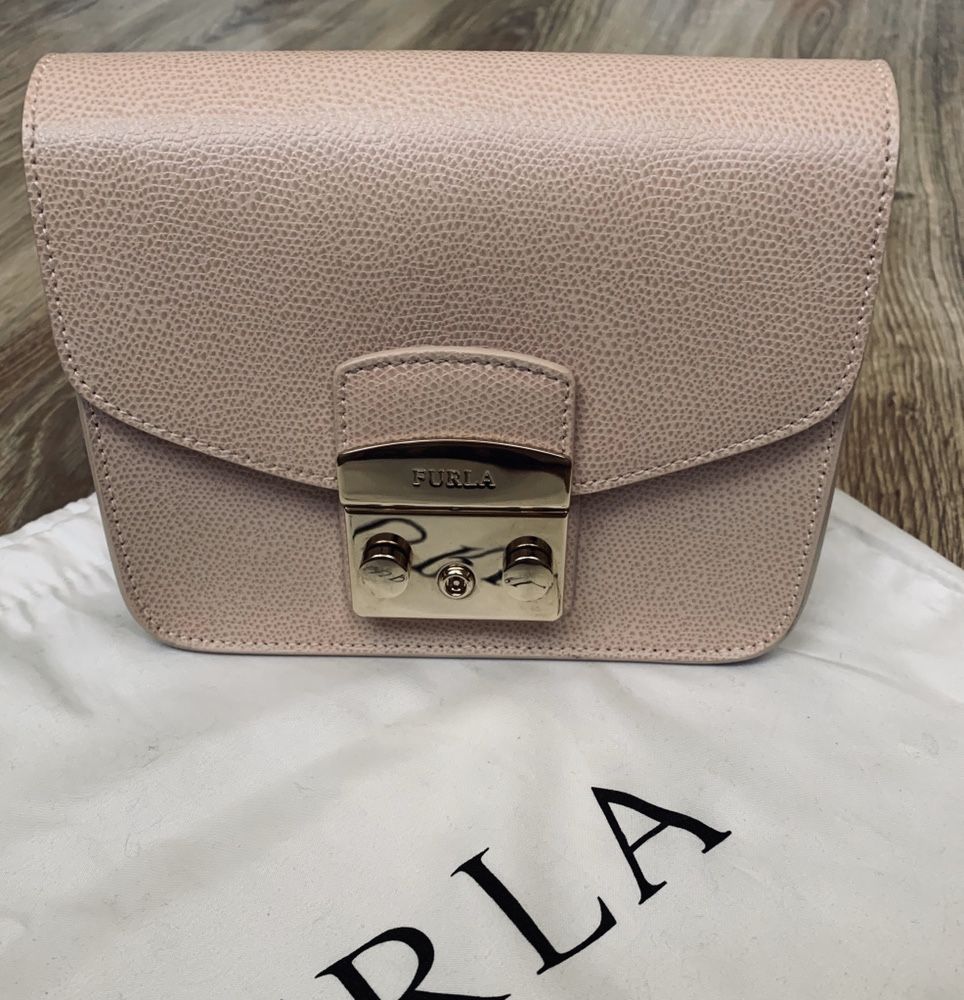 Furla Metropolis torebka różowy beż skórzana Magnolia