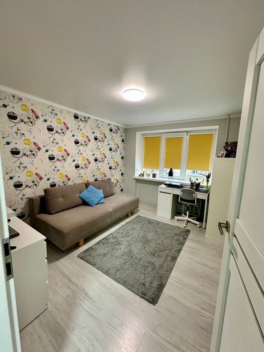 Продам 4 -кімнатну квартиру