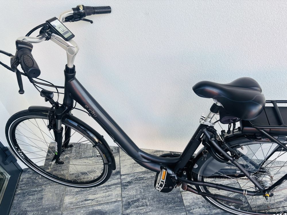 Elektryczny E-City, naped centralny Bafang